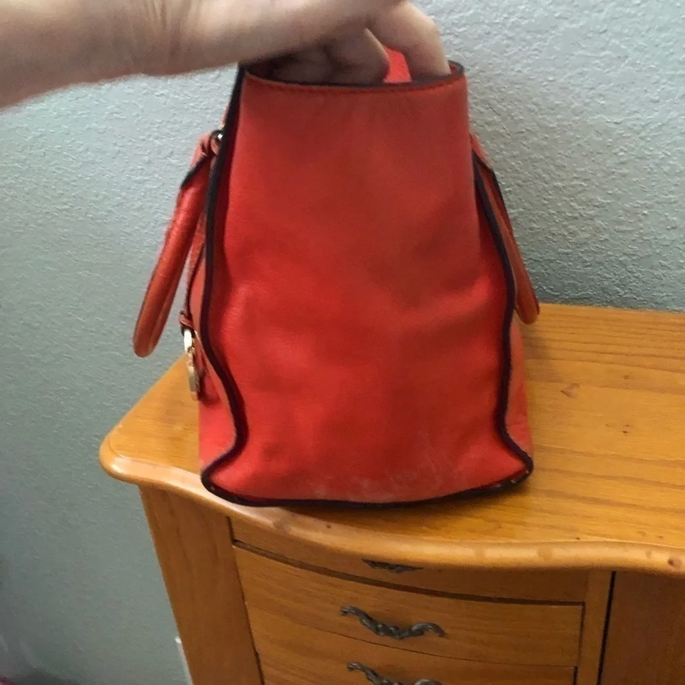 Michael Michael Kors Crossbody in tangerine